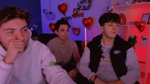 Snapshot of travis_wolf_ chatting on 27, 2, 2026 Travis online show from 27, 2, 2026