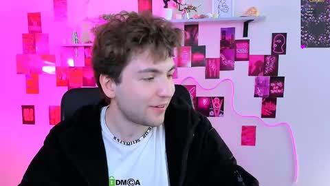 Travis online show from 4, 5, 2026