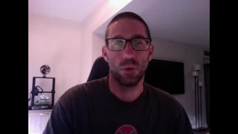 Snapshot of traviskenn chatting on 6, 3, 2025 TravisKenn online show from 6, 3, 2025