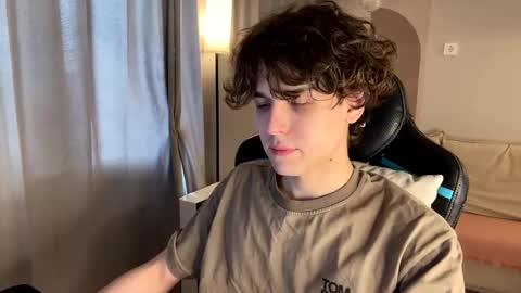 travisrivas online show from 18, 4, 2026