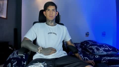 TRAV - INDEPENDENT MODEL online show from 15, 11, 2025