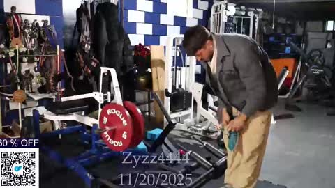 Snapshot of travonidas chatting on 20, 11, 2025 Greek God online show from 20, 11, 2025