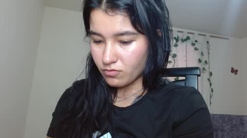 Snapshot of trebol_4 chatting on 4, 6, 2026 trebol_4 online show from 4, 6, 2026