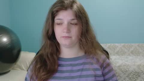 Snapshot of treejeanne chatting on 15, 6, 2026 TreeJeanne online show from 15, 6, 2026