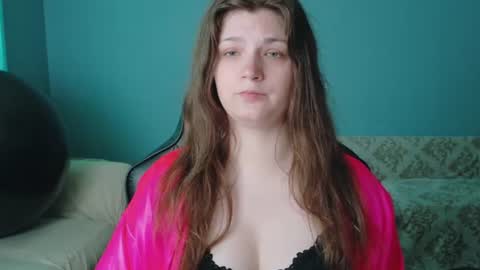 Snapshot of treejeanne chatting on 24, 6, 2026 TreeJeanne online show from 24, 6, 2026