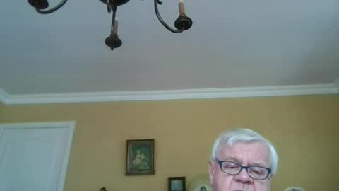 Snapshot of trekbeestje1 chatting on 23, 7, 2026 trekbeestje online show from 23, 7, 2026