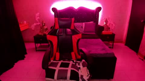 Jade online show from 2, 2, 2025