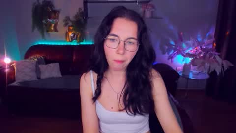 Snapshot of triciadaisy chatting on 8, 6, 2026 TriciaDaisy online show from 8, 6, 2026