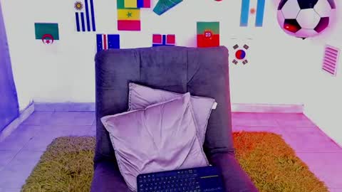 Snapshot of triiangel_latinboy chatting on 17, 7, 2026 Johan online show from 17, 7, 2026