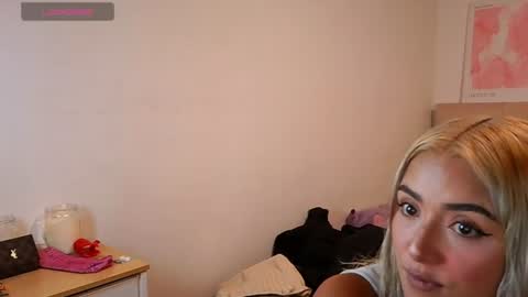 Snapshot of trinitych_ chatting on 16, 6, 2026 trinitych_ online show from 16, 6, 2026