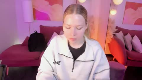 Snapshot of triplesec_ chatting on 17, 10, 2025 Tasya online show from 17, 10, 2025