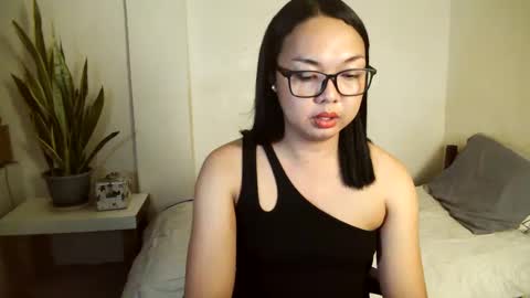 Snapshot of trishakera chatting on 16, 1, 2025 trisha online show from 16, 1, 2025