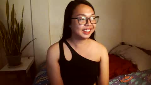 Snapshot of trishakera chatting on 27, 1, 2025 trisha online show from 27, 1, 2025