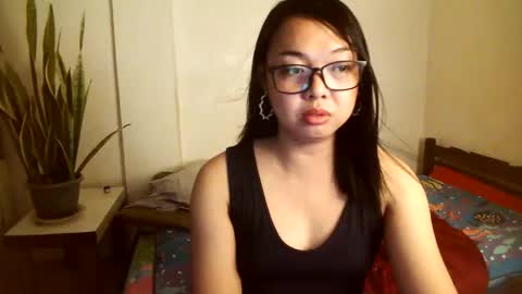 Snapshot of trishakera chatting on 27, 1, 2025 trisha online show from 27, 1, 2025