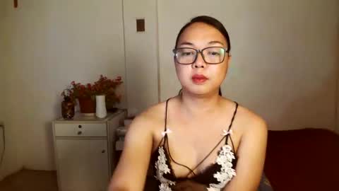 Snapshot of trishakera chatting on 14, 2, 2025 trisha online show from 14, 2, 2025
