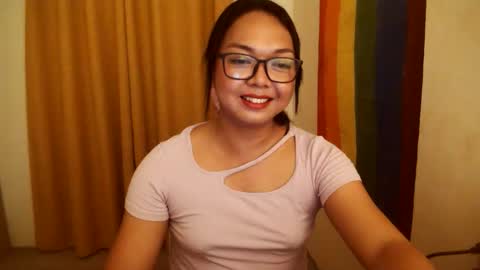 Snapshot of trishakera chatting on 18, 9, 2025 trisha online show from 18, 9, 2025