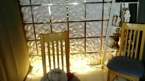 trixie_foxslut online show from 14, 4, 2026