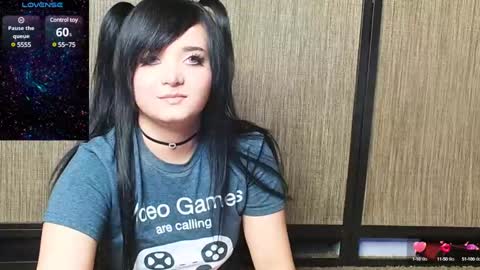 trixiedoescamcam online show from 11, 1, 2025