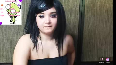 trixiedoescamcam online show from 5, 2, 2025