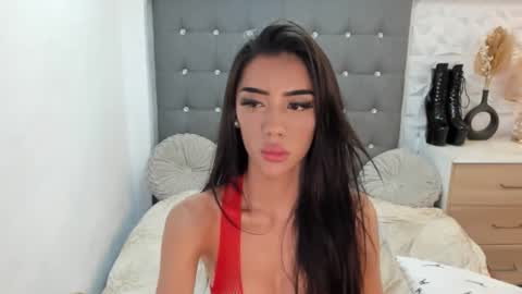 Snapshot of trixieemerald chatting on 17, 12, 2024 trixieemerald online show from 17, 12, 2024