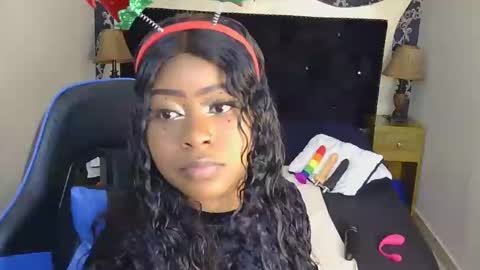 Snapshot of trixiemar chatting on 31, 12, 2024 TrixieMar online show from 31, 12, 2024