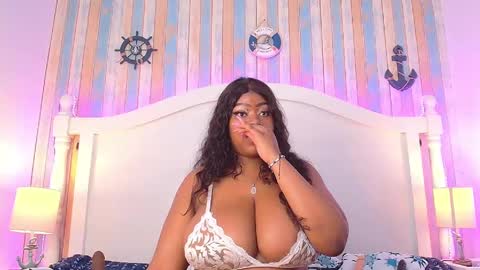 Snapshot of trixiemar chatting on 24, 2, 2025 TrixieMar online show from 24, 2, 2025