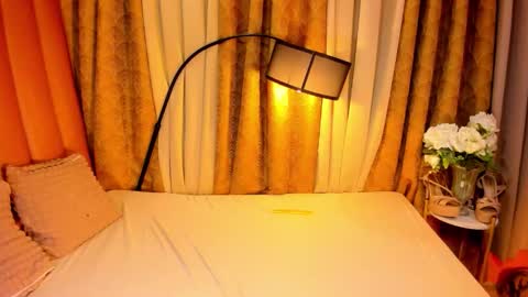 TRIXIE online show from 5, 1, 2026