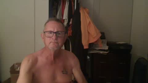 Snapshot of troffer1020 chatting on 10, 12, 2024 Troffer online show from 10, 12, 2024