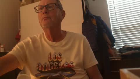 Snapshot of troffer1020 chatting on 18, 9, 2025 Troffer online show from 18, 9, 2025