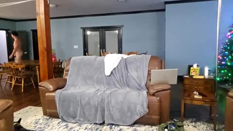 trojanswingers online show from 28, 11, 2025