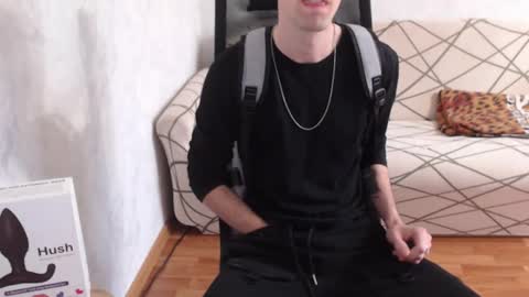 Snapshot of trone41 chatting on 21, 10, 2025 I POST MY FUCKING VIDEOS AND PICS online show from 21, 10, 2025