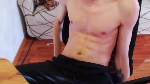 Snapshot of trone41 chatting on 25, 3, 2026 I POST MY FUCKING VIDEOS AND PICS online show from 25, 3, 2026