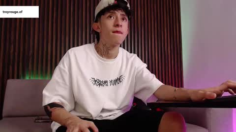 Troy online show from 22, 9, 2025