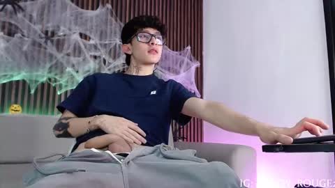 Troy online show from 17, 10, 2025