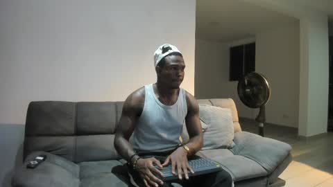 Snapshot of troykhalil chatting on 24, 4, 2026 Troy Khalil online show from 24, 4, 2026