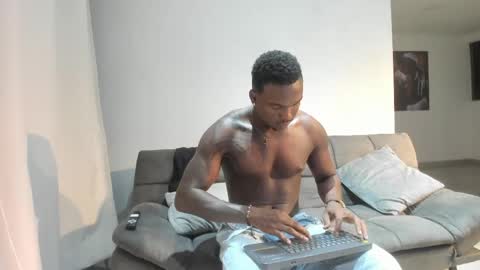 Snapshot of troykhalil chatting on 31, 5, 2026 Troy Khalil online show from 31, 5, 2026