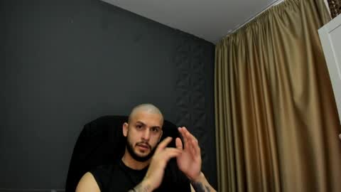 Snapshot of troywade chatting on 7, 6, 2026 TroyWade online show from 7, 6, 2026