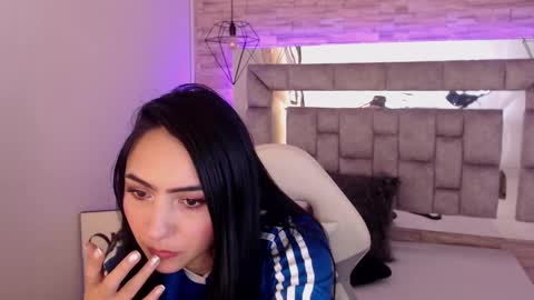   online show from 20, 2, 2025