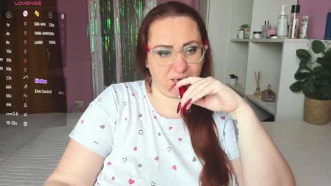 Adelle online show from 25, 1, 2025