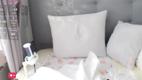 Anne Bebe online show from 4, 3, 2025