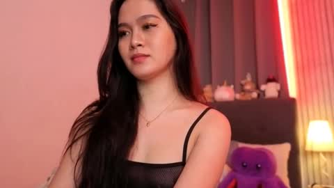 Bella Ratbu online show from 8, 9, 2025