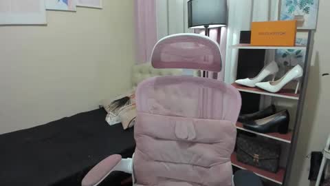 tsuncutmargauxx online show from 13, 10, 2025