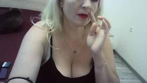 Ttrnynela online show from 19, 10, 2025