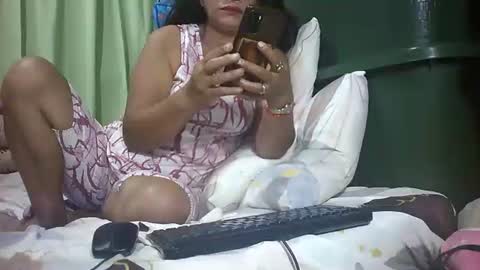 Snapshot of tuchmegently chatting on 12, 9, 2025 Mae online show from 12, 9, 2025