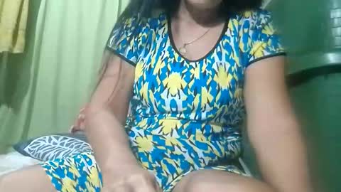 Snapshot of tuchmegently chatting on 15, 10, 2025 Mae online show from 15, 10, 2025