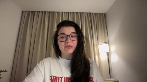 Snapshot of tutti_frutti_ chatting on 21, 5, 2026 Ariana online show from 21, 5, 2026