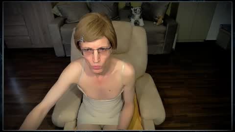 Snapshot of tvclementine chatting on 1, 10, 2025 Clementine online show from 1, 10, 2025