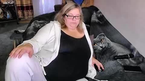 Lana online show from 2, 10, 2025