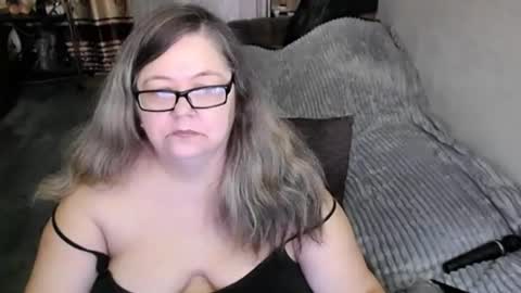 Snapshot of tviks chatting on 7, 7, 2026 Lana online show from 7, 7, 2026