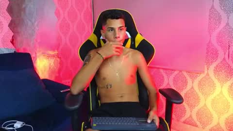 Snapshot of twink_davidx chatting on 20, 9, 2025 Dani online show from 20, 9, 2025